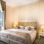 Bellevue - By Liburnia &