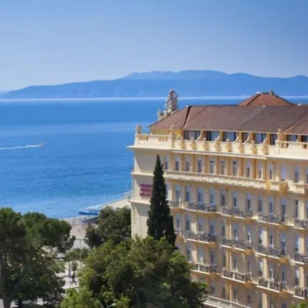 Hotel Palace Bellevue - Liburnia 4*