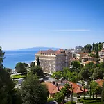 Bellevue - By Liburnia &
