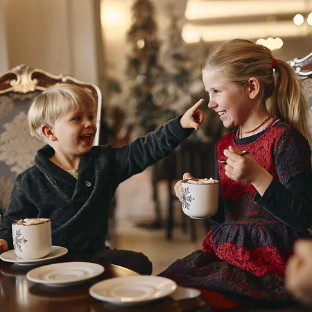 ホテル Bellevue - Liburnia オパティヤ